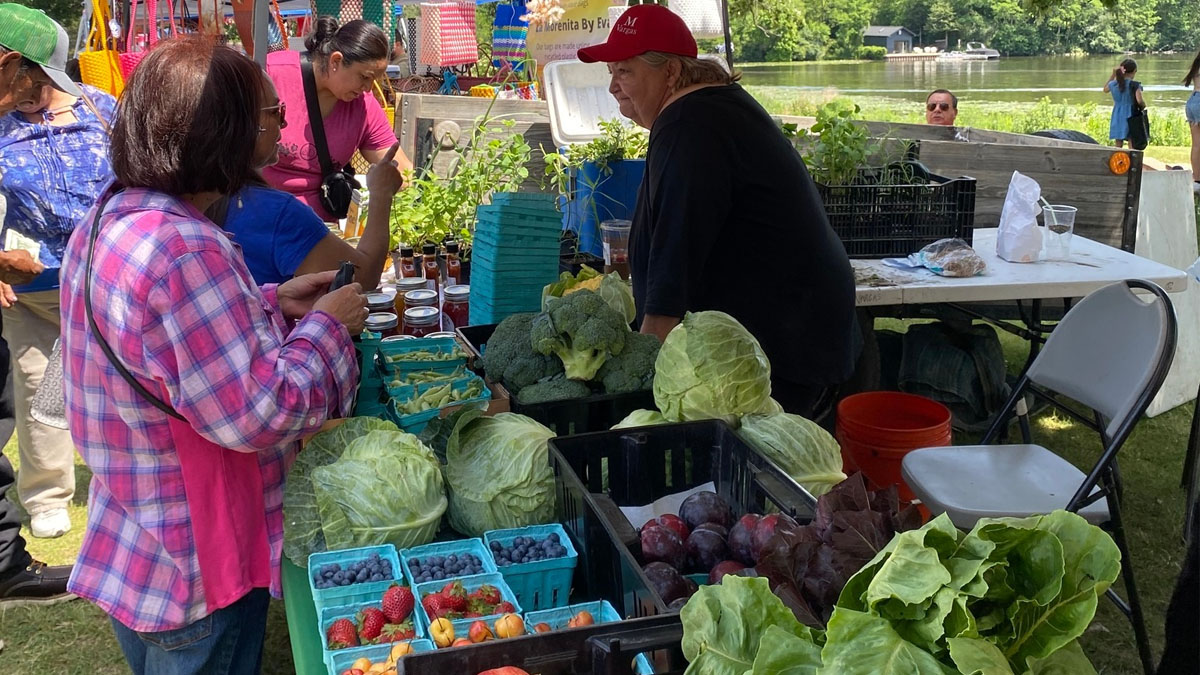 El Mercadito Farmers Market